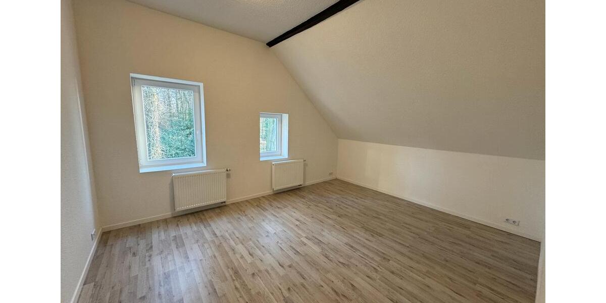 Etagenwohnung Jade - 2.5 Zimmer, 80 m&sup2;, 900&euro; | Angebot:26329684