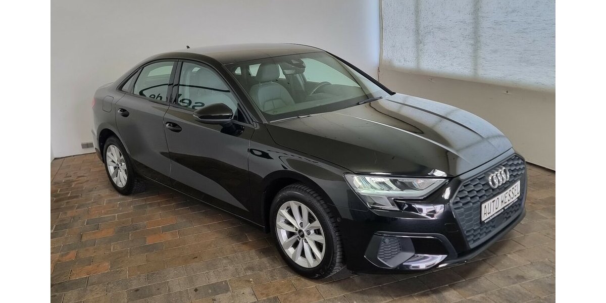 Audi A3 30TFSI limo Navi Leder Digital VIC Kamera LED 66.400 km 21.450 € Garrel 49681