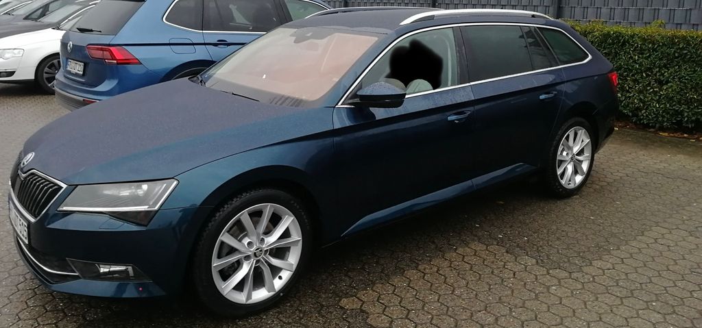 Skoda Superb 90.100 km 19.900 &euro; Varel 26316