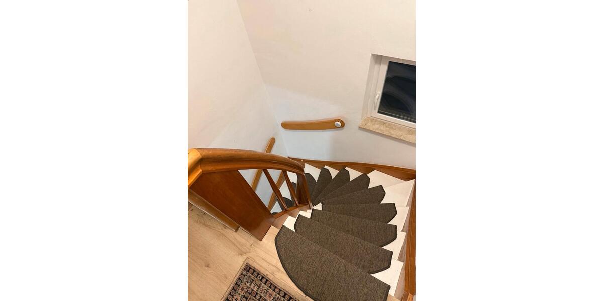 Dachgeschoßwohnung Edewecht - 1 Zimmer, 5 m&sup2;, 600&euro; | Angebot:24732290