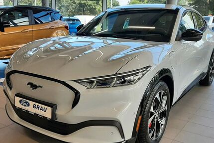 Ford Mustang Mach-E 54.999 km 33.990 &euro; Oldenburg 26122