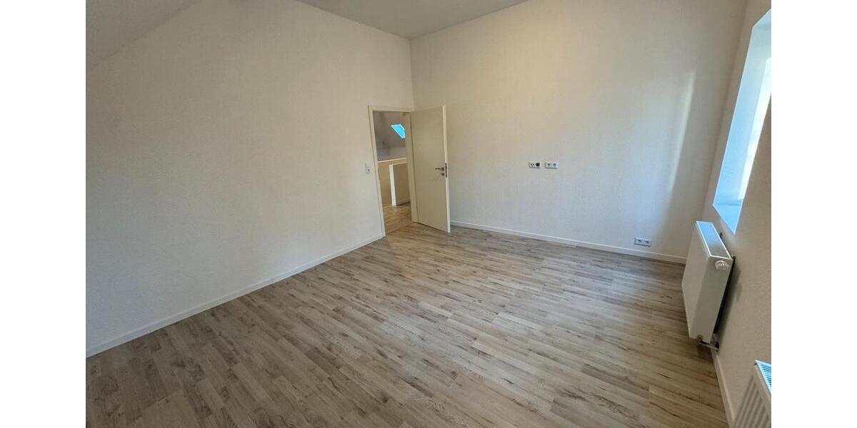 Etagenwohnung Jade - 2.5 Zimmer, 80 m&sup2;, 900&euro; | Angebot:26329684