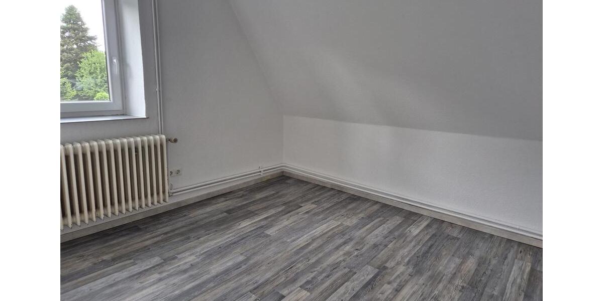 Dachgeschoßwohnung Ganderkesee - 5 Zimmer, 85 m&sup2;, 850&euro; | Angebot:26648691