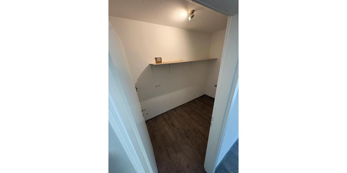 Dachgeschoßwohnung Edewecht - 2 Zimmer, 74 m&sup2;, 650&euro; | Angebot:26038607