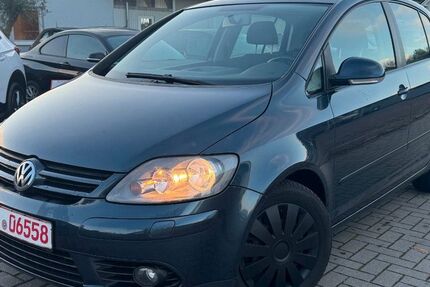 VW Golf 236.000 km 1.499 &euro; Hatten 26209