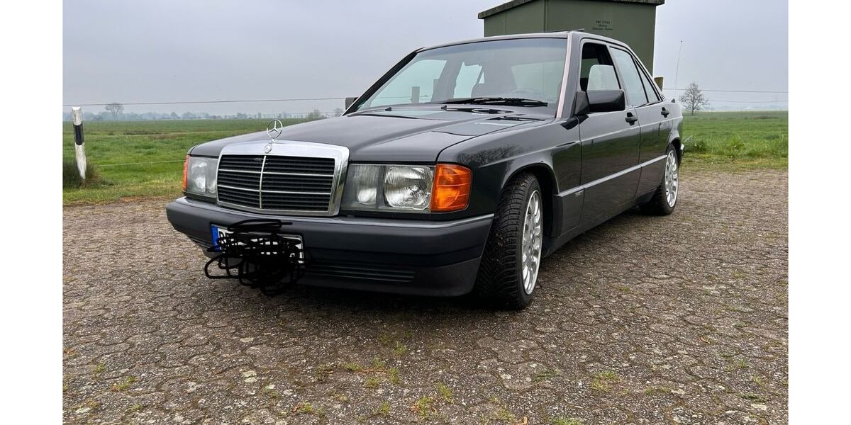 Mercedes-Benz 190 249.000 km 7.899 € Berne 27804