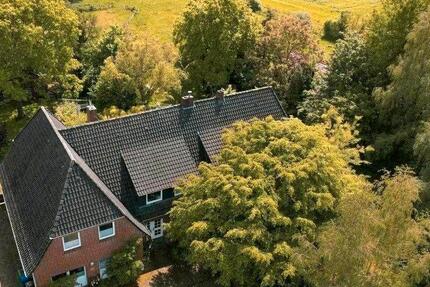Haus Edewecht - 11 Zimmer, 300 m&sup2;, 449.000&euro; | Angebot:26723010