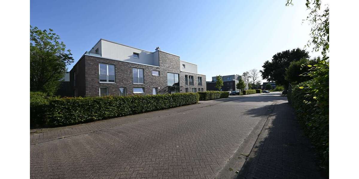 Haus zum Kaufen in Oldenburg 2.700.000 € 719.2 m² 22 zimmer
