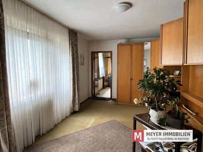 Mehrfamilienhaus, Wohnhaus Oldenburg Donnerschwee - 7 Zimmer, 140 m&sup2;, 220.000&euro; | Angebot:26909452