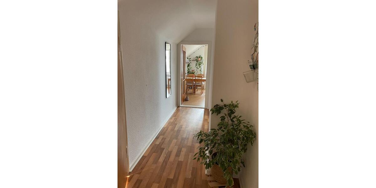 Dachgeschoßwohnung Oldenburg Eversten - 2.5 Zimmer, 58 m&sup2;, 800&euro; | Angebot:26268007