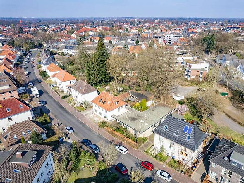 Haus zum Kaufen in Oldenburg 690.000 € 209 m²