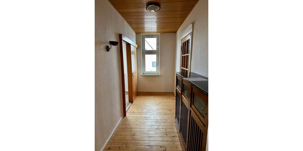 Etagenwohnung Ovelgönne - 4 Zimmer, 120 m&sup2;, 650&euro; | Angebot:25630436