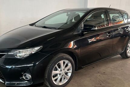Toyota Auris 146.950 km 8.890 &euro; Delmenhorst 27751