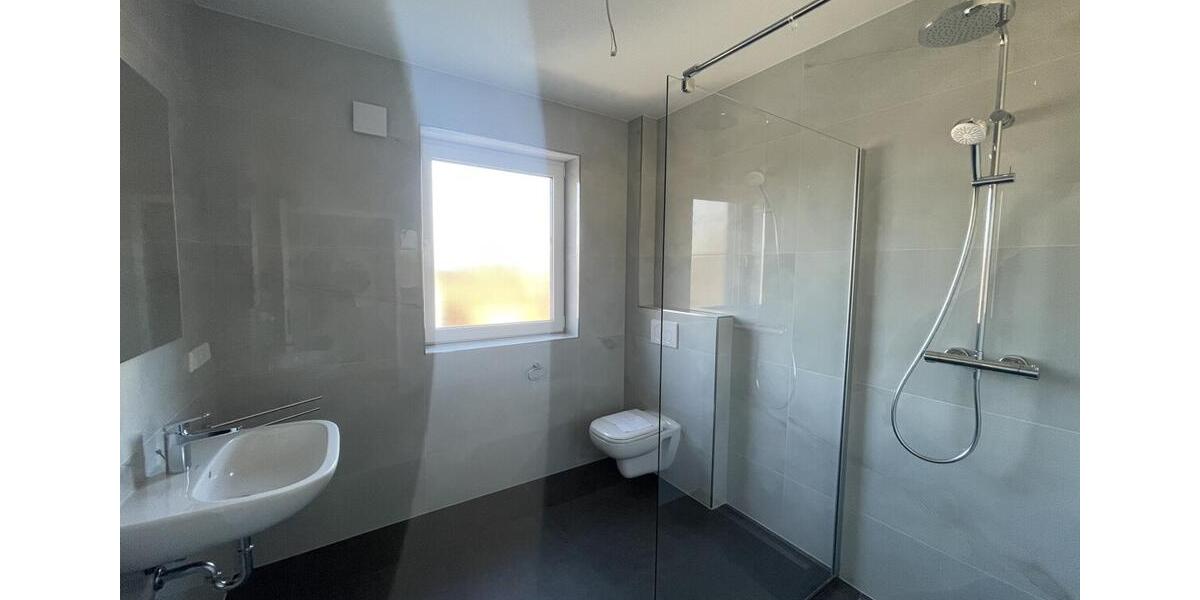 Dachgeschoßwohnung Delmenhorst Deichhorst - 3 Zimmer, 103 m&sup2;, 1.140&euro; | Angebot:24801222