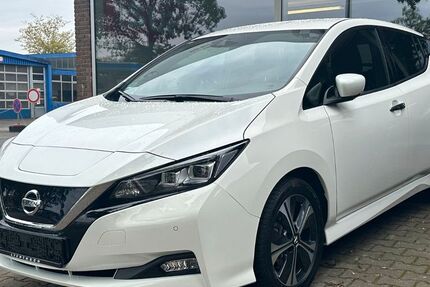 Nissan Leaf 63.000 km 13.990 &euro; Oldenburg 26125