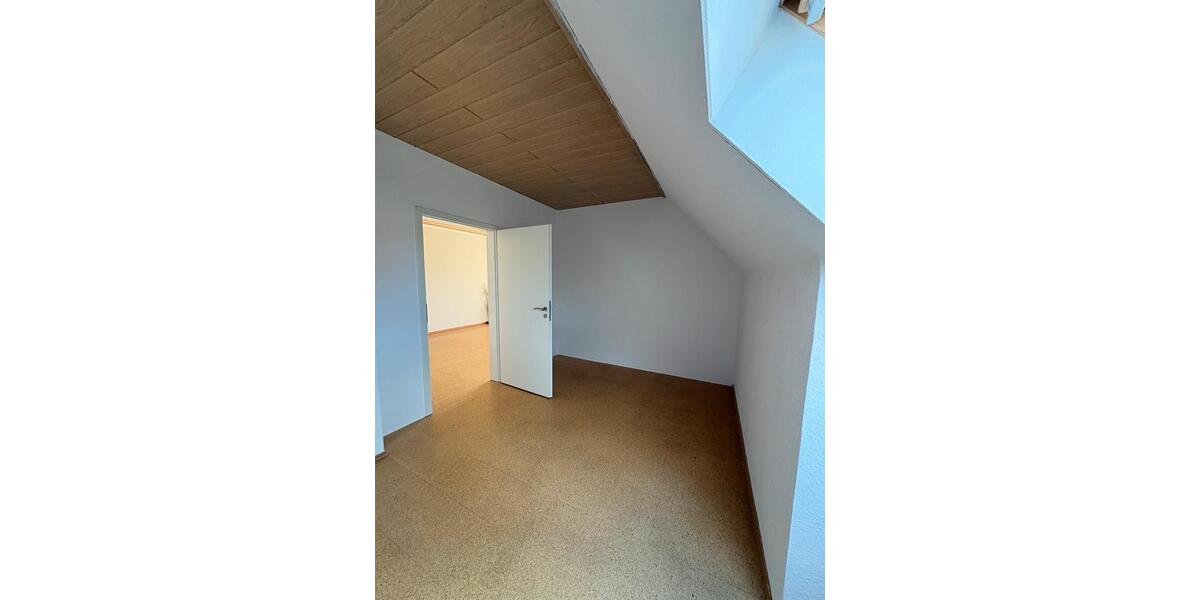 Dachgeschoßwohnung Oldenburg Alexandersfeld - 3 Zimmer, 70 m&sup2;, 1.050&euro; | Angebot:25919908