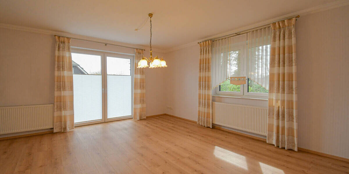 Etagenwohnung Edewecht - 3 Zimmer, 107 m&sup2;, 1.250&euro; | Angebot:26106319