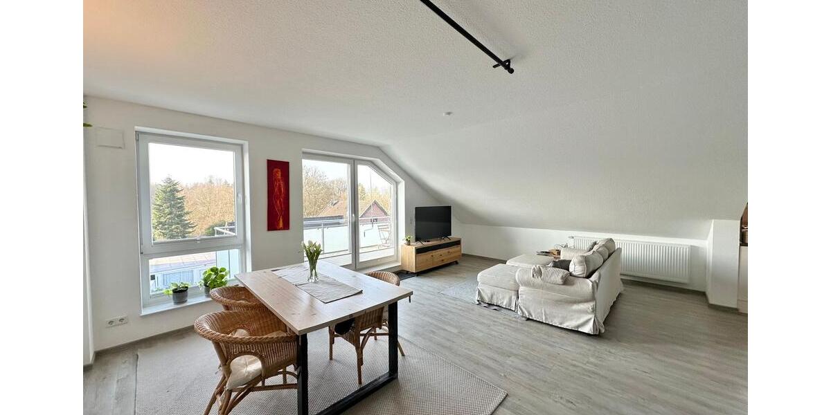 Dachgeschoßwohnung Bad Zwischenahn - 3 Zimmer, 109 m&sup2;, 1.250&euro; | Angebot:24682467