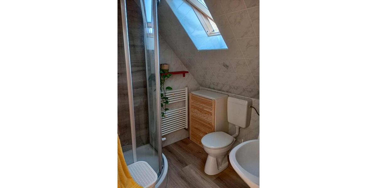 Dachgeschoßwohnung Rastede - 2 Zimmer, 65 m&sup2;, 786&euro; | Angebot:25645499