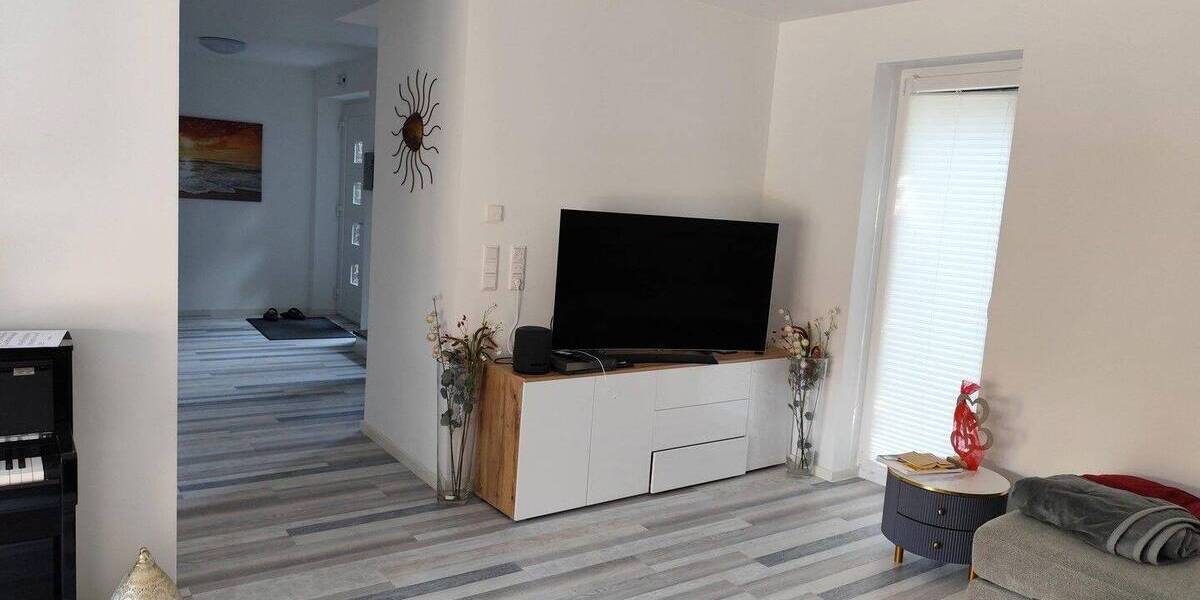 sehr gepflegte Doppelhaushälfte , 5 Jahre jung , von privat 4 zimmer