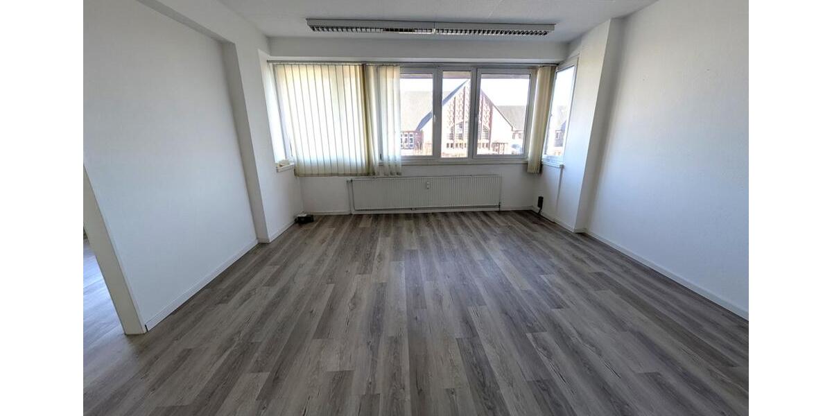 Etagenwohnung Oldenburg Dobbenviertel - 5 Zimmer, 170 m&sup2;, 1.600&euro; | Angebot:26639302