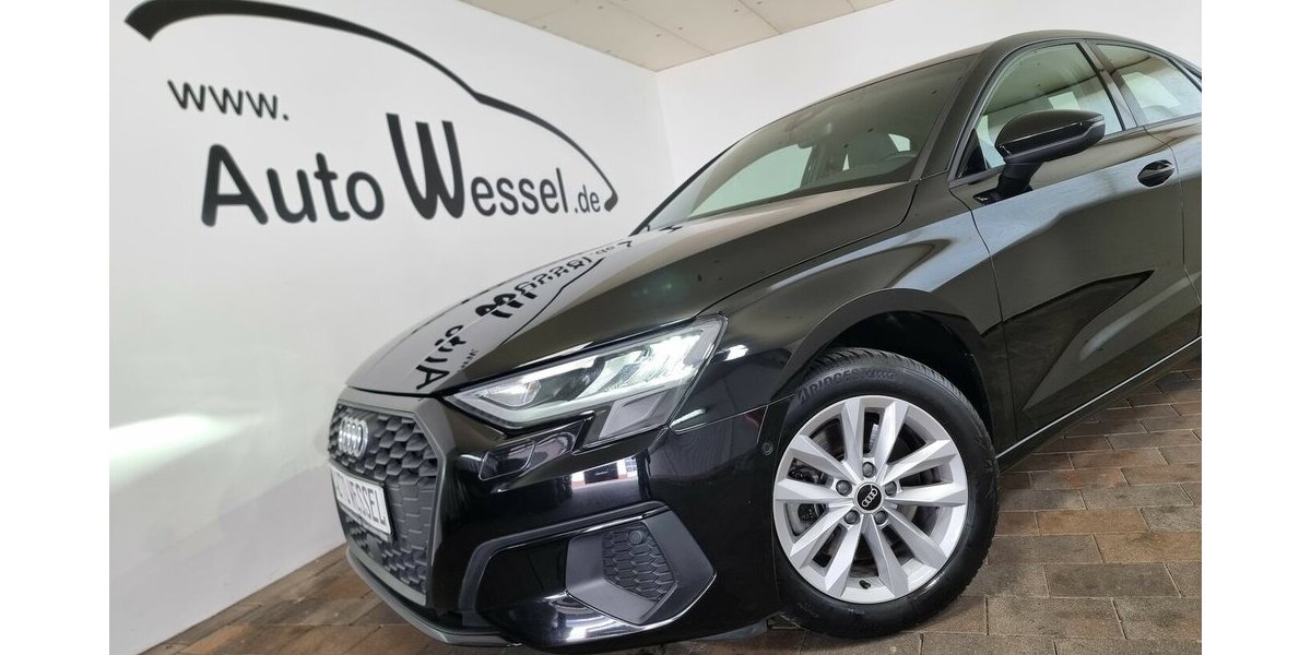 Audi A3 30TFSI limo Navi Leder Digital VIC Kamera LED 66.400 km 21.450 € Garrel 49681