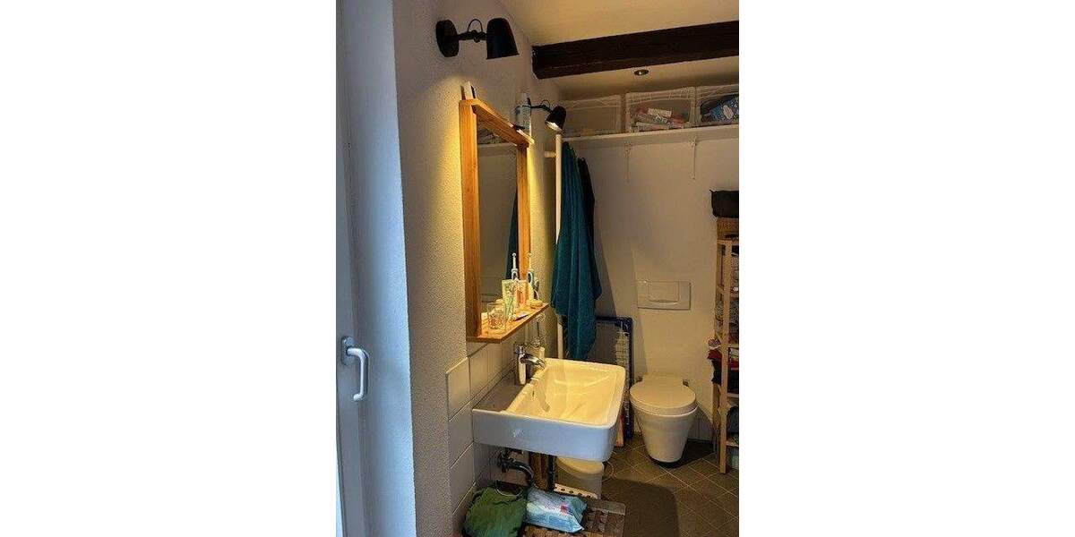 Provisionsfrei - Schöne Doppelhaushälfte mit möbliertes Appartement in idyllischer Stadtlage Nähe der Universität! 4 zimmer