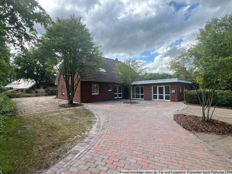 Haus zum Mieten in Westerstede 1.250 € 180 m²