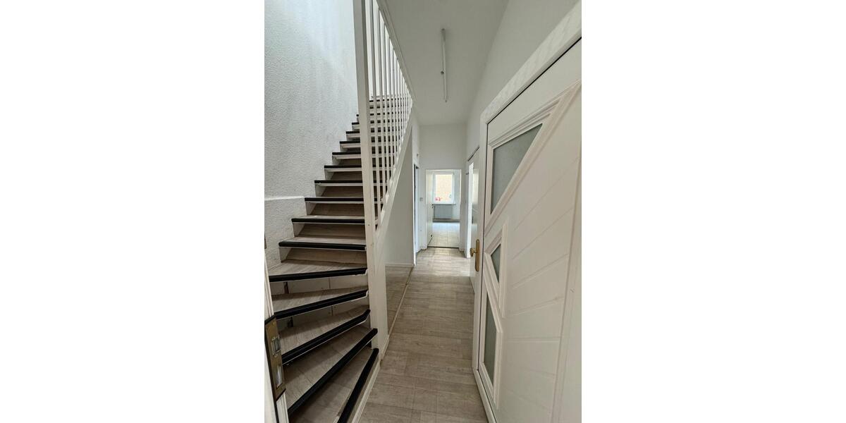 Doppelhaushälfte mit Terasse in zentraler Lage in Delmenhorst 4 zimmer