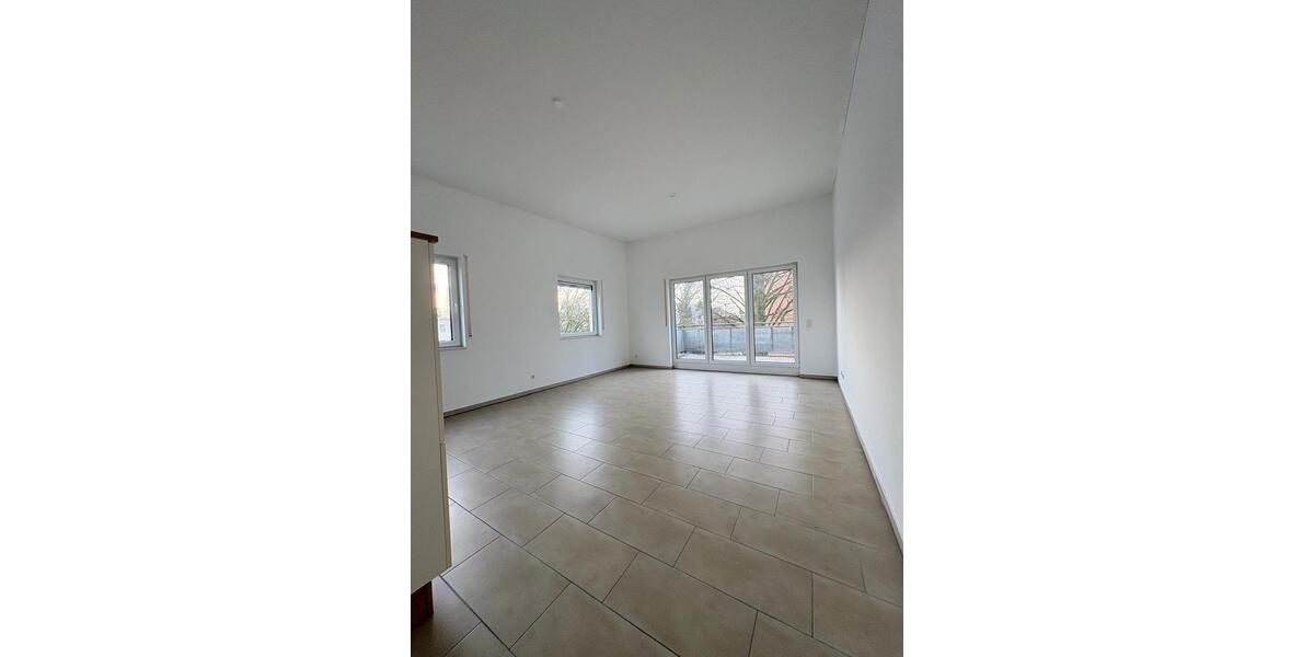 Dachgeschoßwohnung Oldenburg Kreyenbrück - 2 Zimmer, 63 m&sup2;, 693&euro; | Angebot:25262359