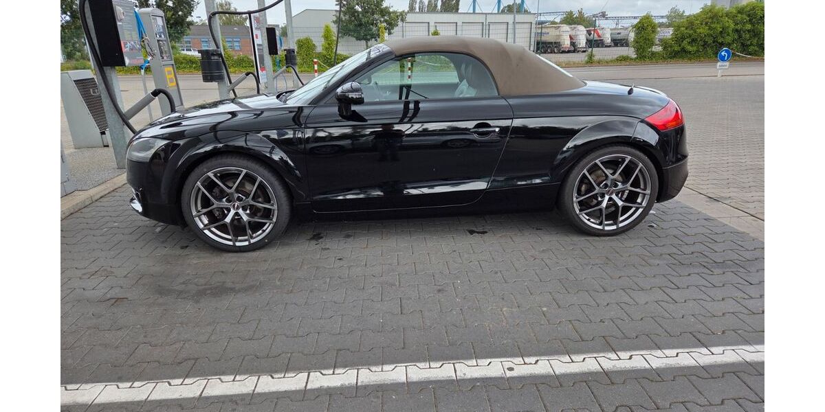 Audi TT 138.000 km 9.800 &euro; DELMENHORST 27755