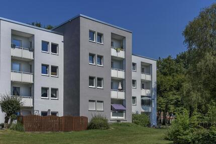 Renovierte 4-Zimmer-Wohnung in modernisierten Mehrparteienhaus! 4 zimmer