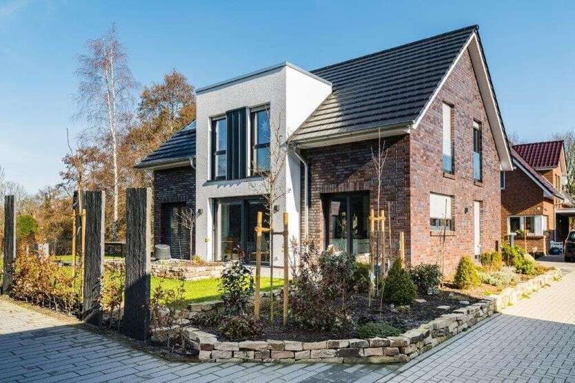 Haus zum Kaufen in Oldenburg Bürgerfelde 909.750 € 170 m² 6 zimmer