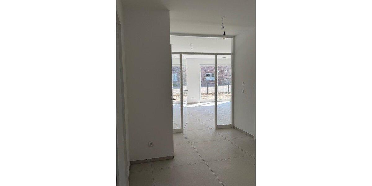 Erdgeschoßwohnung Bad Zwischenahn - 3 Zimmer, 92 m&sup2;, 1.330&euro; | Angebot:26330517