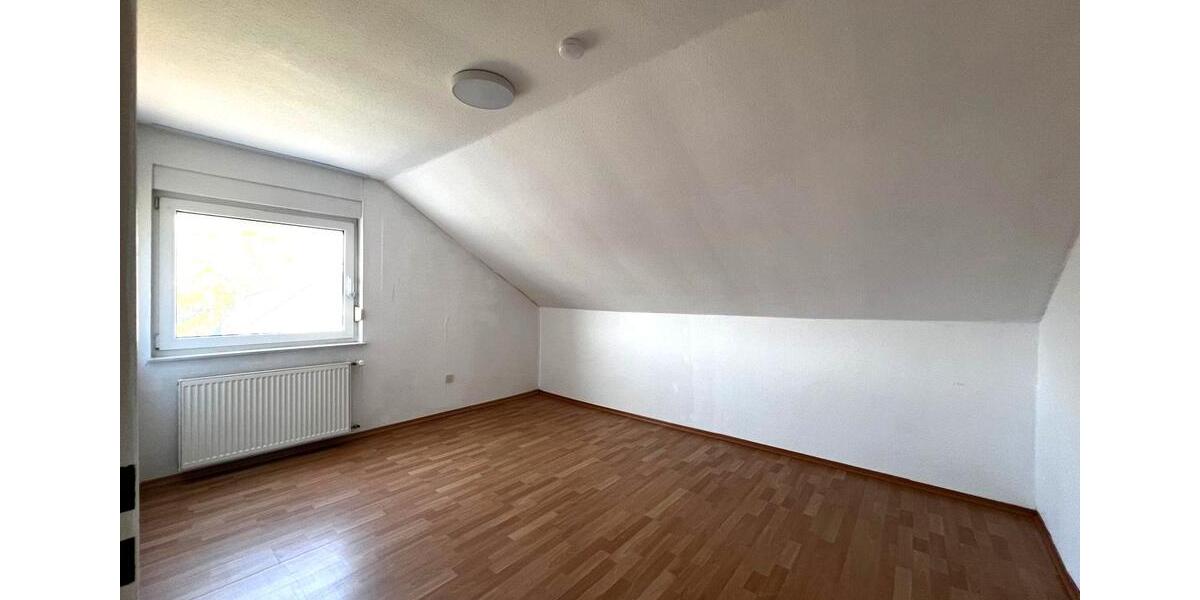 Dachgeschoßwohnung Bösel - 3 Zimmer, 75 m&sup2;, 520&euro; | Angebot:26177640
