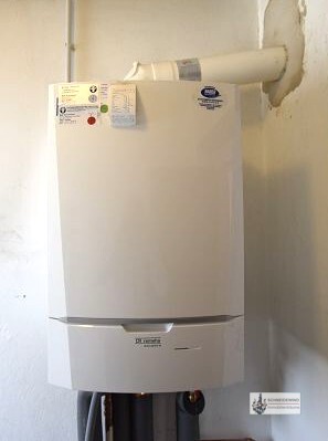 EFH für eine 4 köpfige Familie + Garage + Wintergarten + ausbaubares DG + Garten 3 zimmer