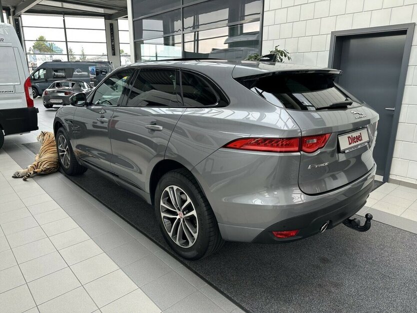 Jaguar F-Pace 3,0 D AWD R-Sport +AHK+Panorama+Navi+Kamera 92.200 km 29.990 € Jaderberg 26349