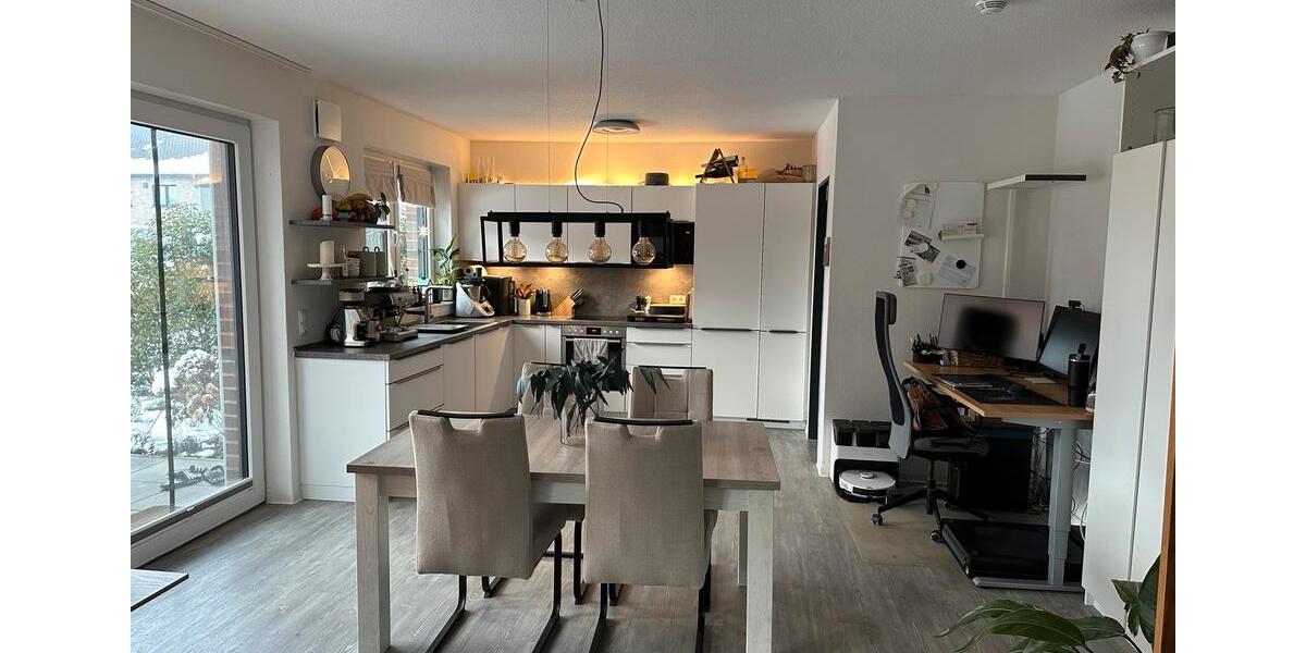 Lichtdurchflutete 2(ggf.3)-Zimmer-Wohnung mit Carport und Garten 2 zimmer