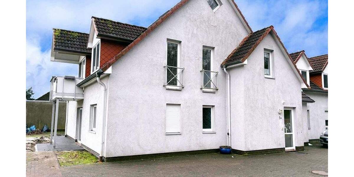 Schöne Dachgeschosswohnung mit ausgebautem Spitzboden und Balkon in Falkenburg! 3 zimmer