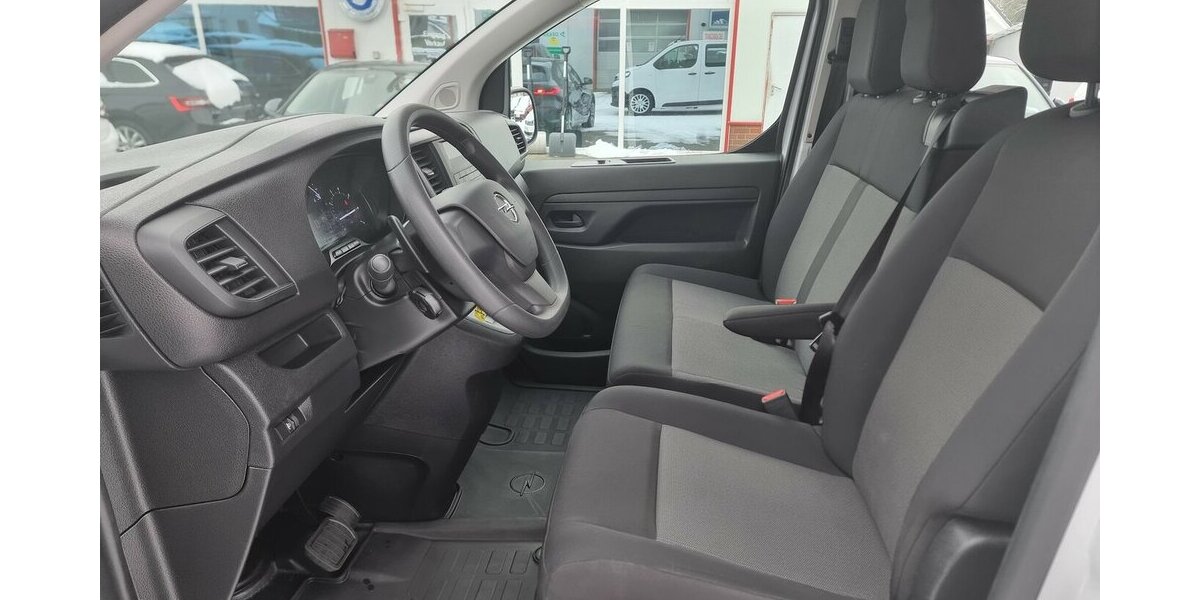 Opel Zafira Life Edition M Vivaro 9-Sitzer Automatik 87.900 km 28.900 &euro; Garrel 49681