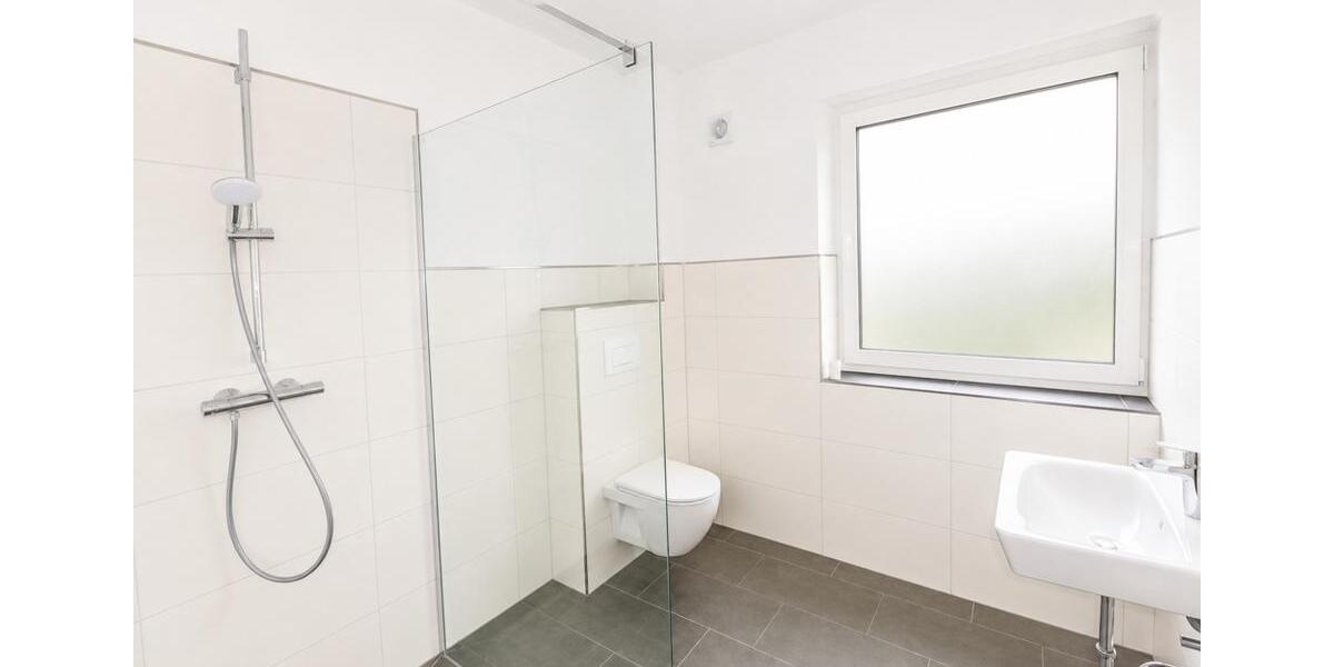 Etagenwohnung Oldenburg Kreyenbrück - 6 Zimmer, 12 m&sup2;, 480&euro; | Angebot:26632517