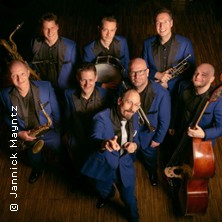 Swingin' Fireballs - In The Mood For Christmas