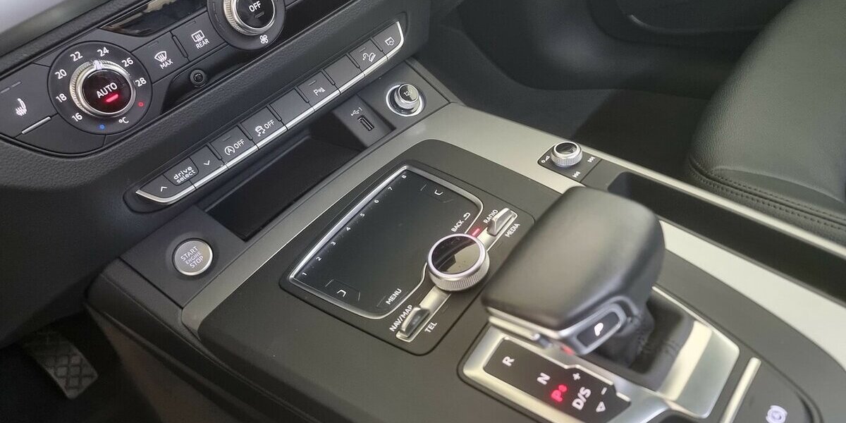 Audi Q5 45 TDI quattro LED Head-Up Leder Panorama 89.200 km 33.500 &euro; Garrel 49681