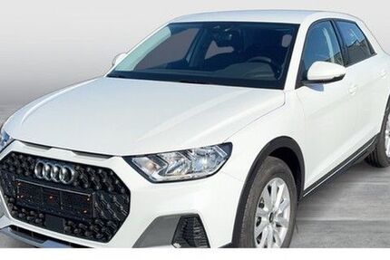 Audi A1 5.365 km 23.976 &euro; Oldenburg 26135