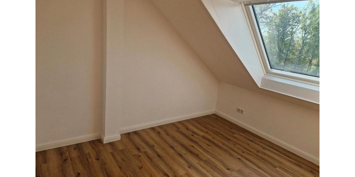 Dachgeschoßwohnung Ganderkesee - 3.5 Zimmer, 63 m&sup2;, 800&euro; | Angebot:26327344