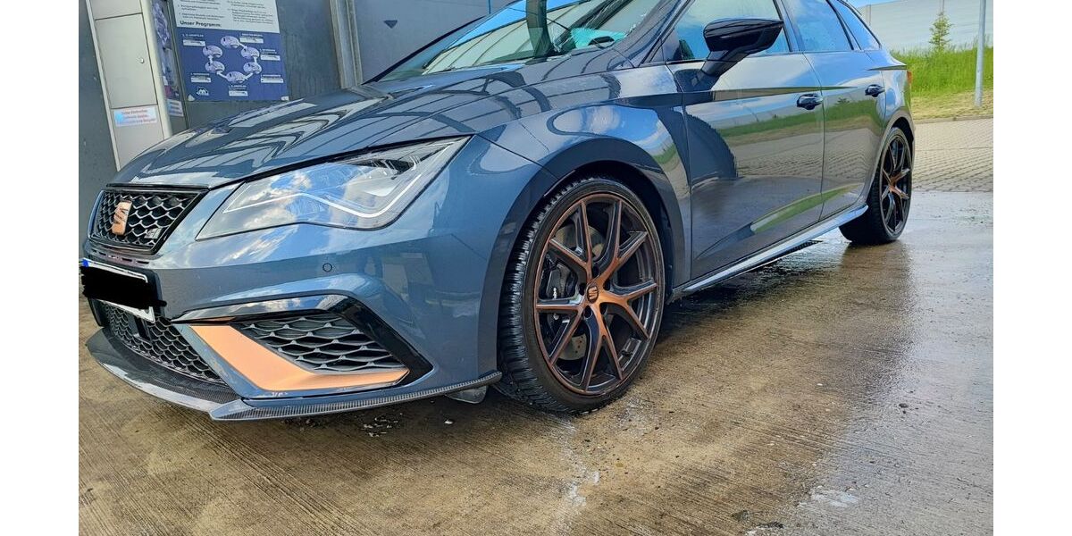 Seat Leon 97.700 km 24.500 &euro; Rastede 26180