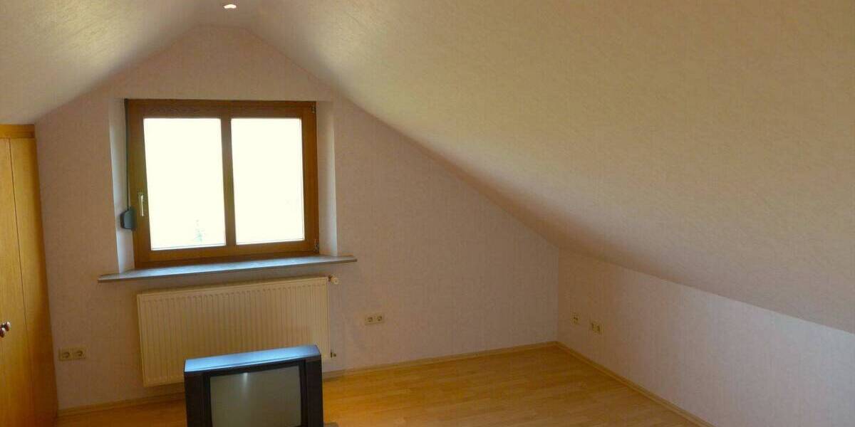 Einfamilienhaus Edewecht Portsloge - 8 Zimmer, 254 m&sup2;, 361.000&euro; | Angebot:26188273