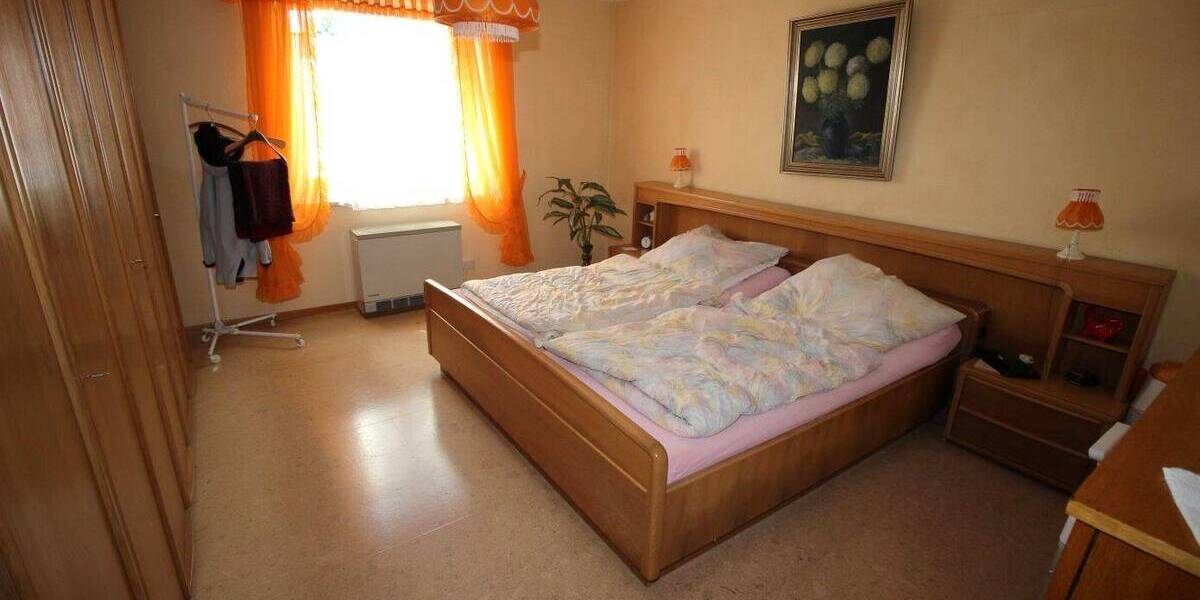 Mehrfamilienhaus, Wohnhaus Ganderkesee Bergedorf - 4 Zimmer, 120 m&sup2;, 195.000&euro; | Angebot:26733304