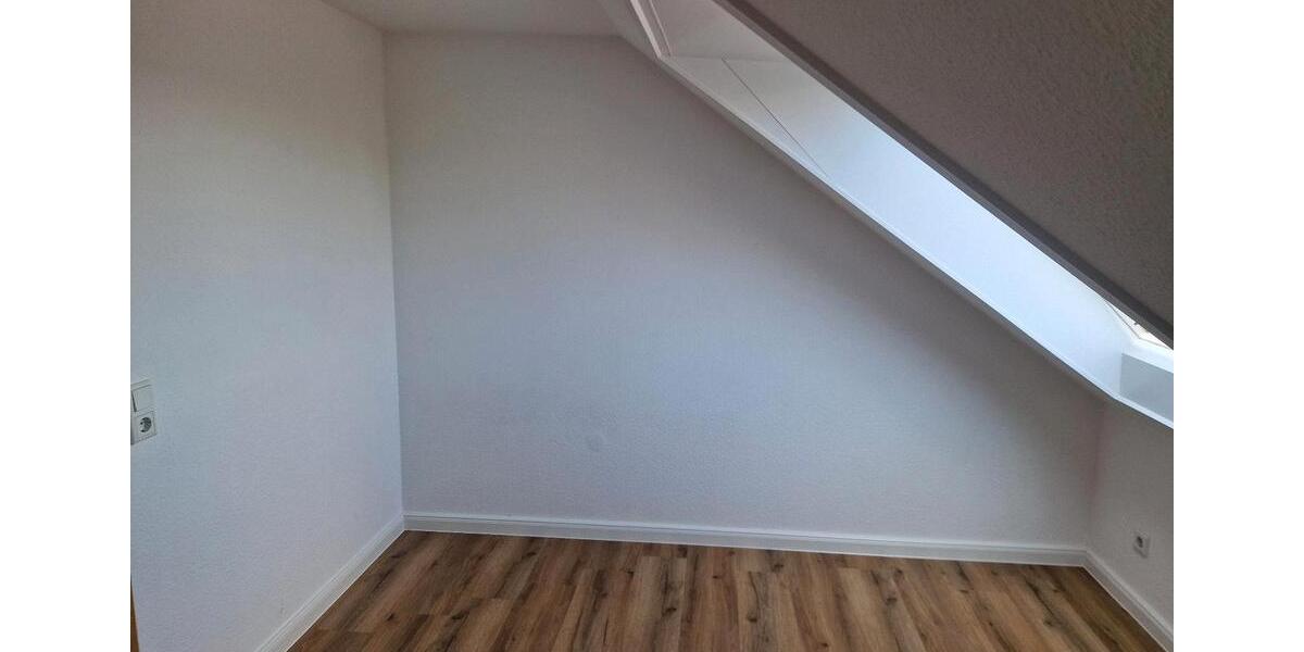 Dachgeschoßwohnung Ganderkesee - 3.5 Zimmer, 63 m&sup2;, 800&euro; | Angebot:26327344
