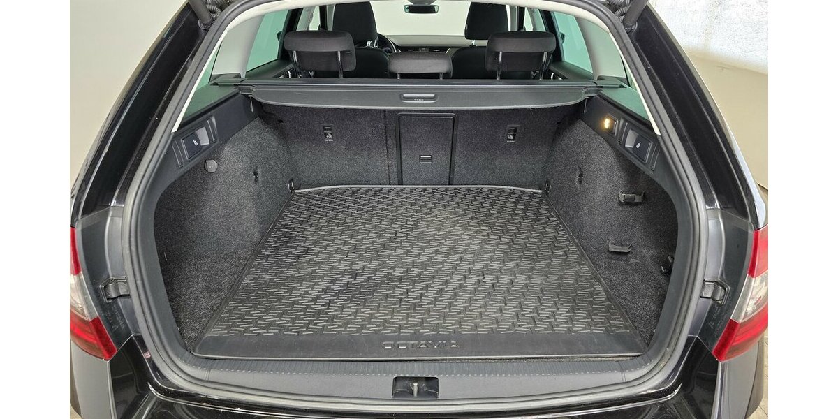 Skoda Octavia Amb. DSG LED ACC AHK Navi Klima Kamera 94.800 km 18.450 € Garrel 49681